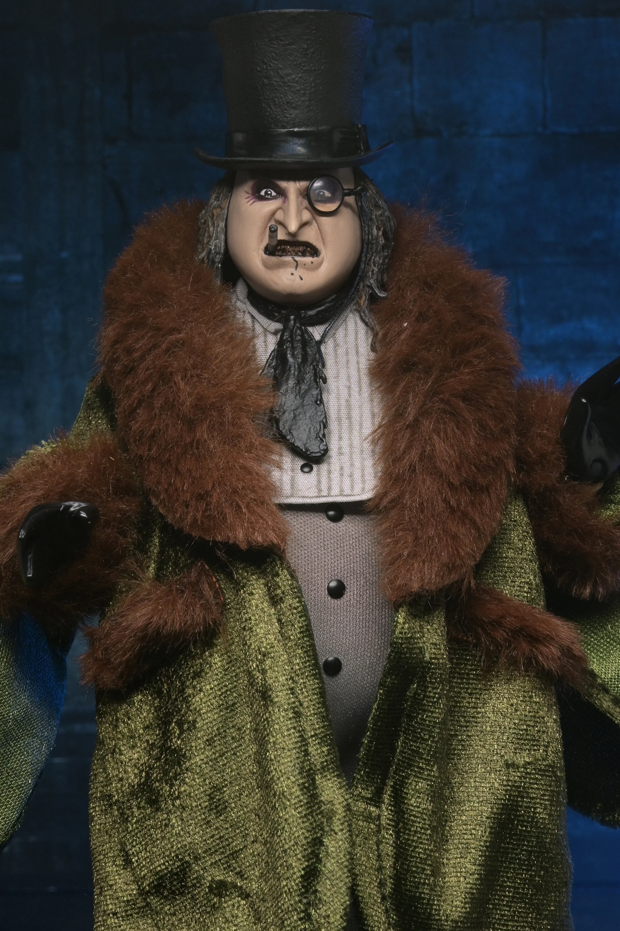 Batman Returns - The Penguin 8” Clothed Action Figure (PRE-ORDER) - Image 2