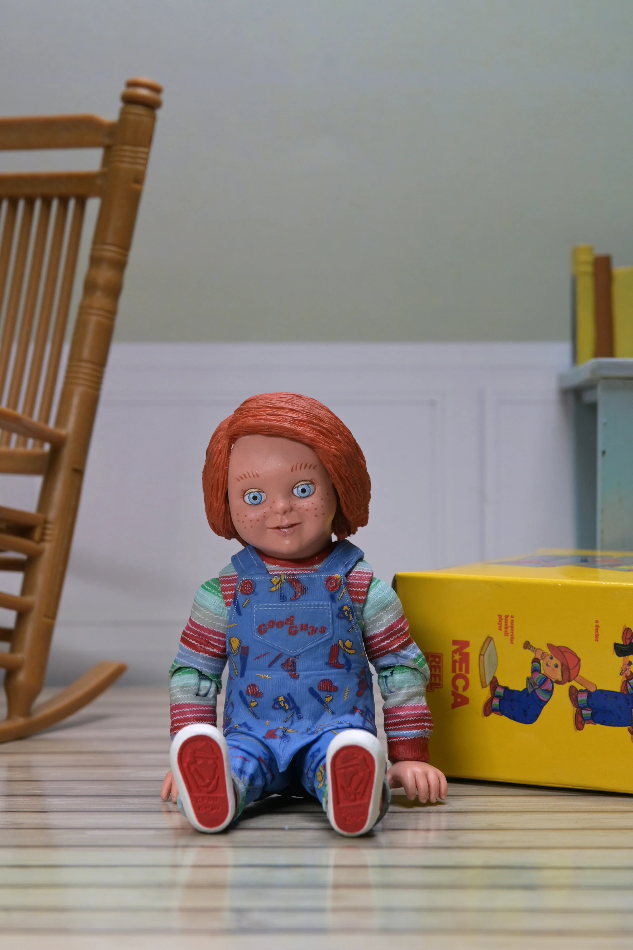 Child's Play 2 - Ultimate Chucky 7â Scale Action Figure - Image 5