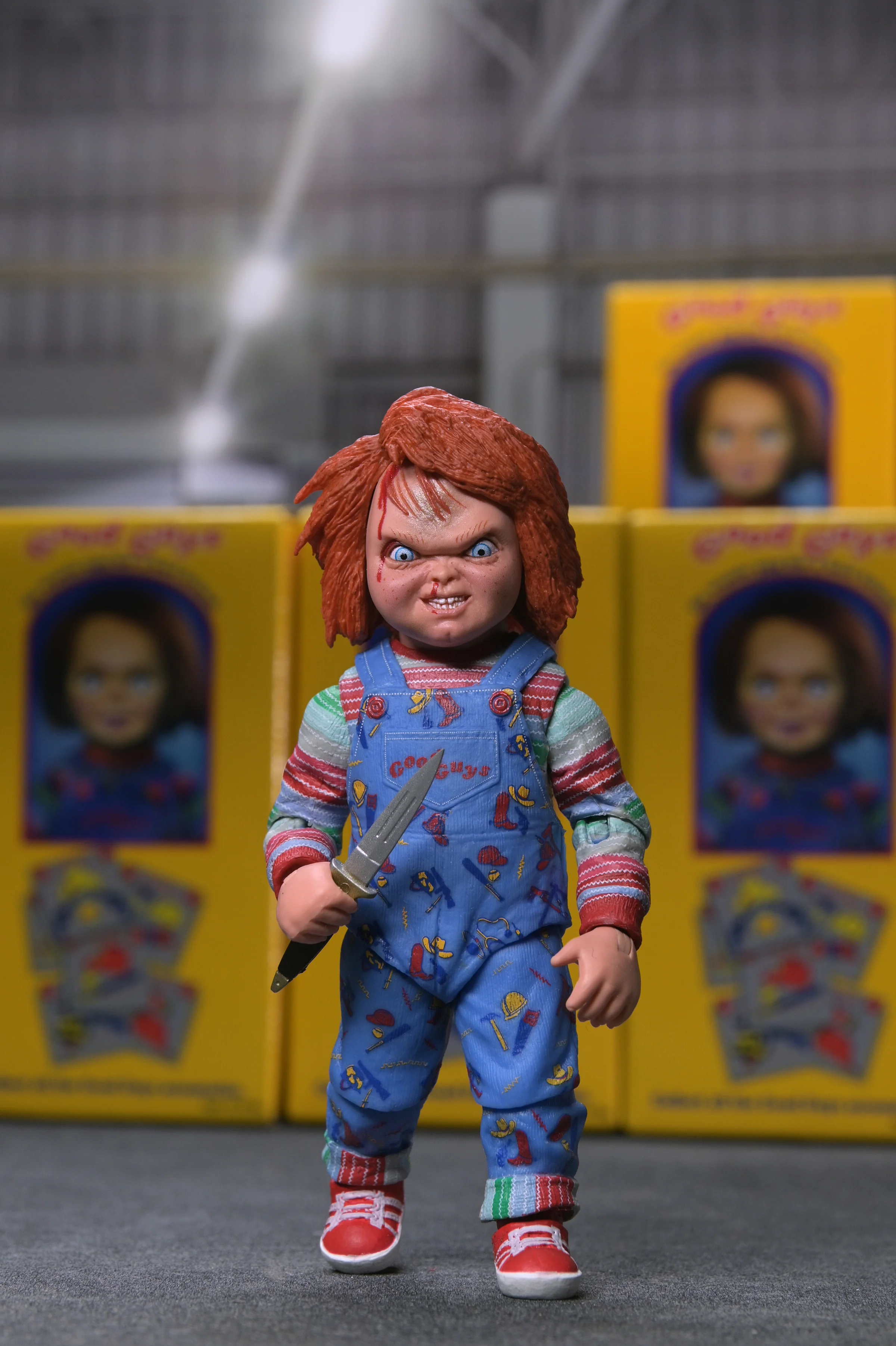 Child's Play 2 - Ultimate Chucky 7â Scale Action Figure - Image 9