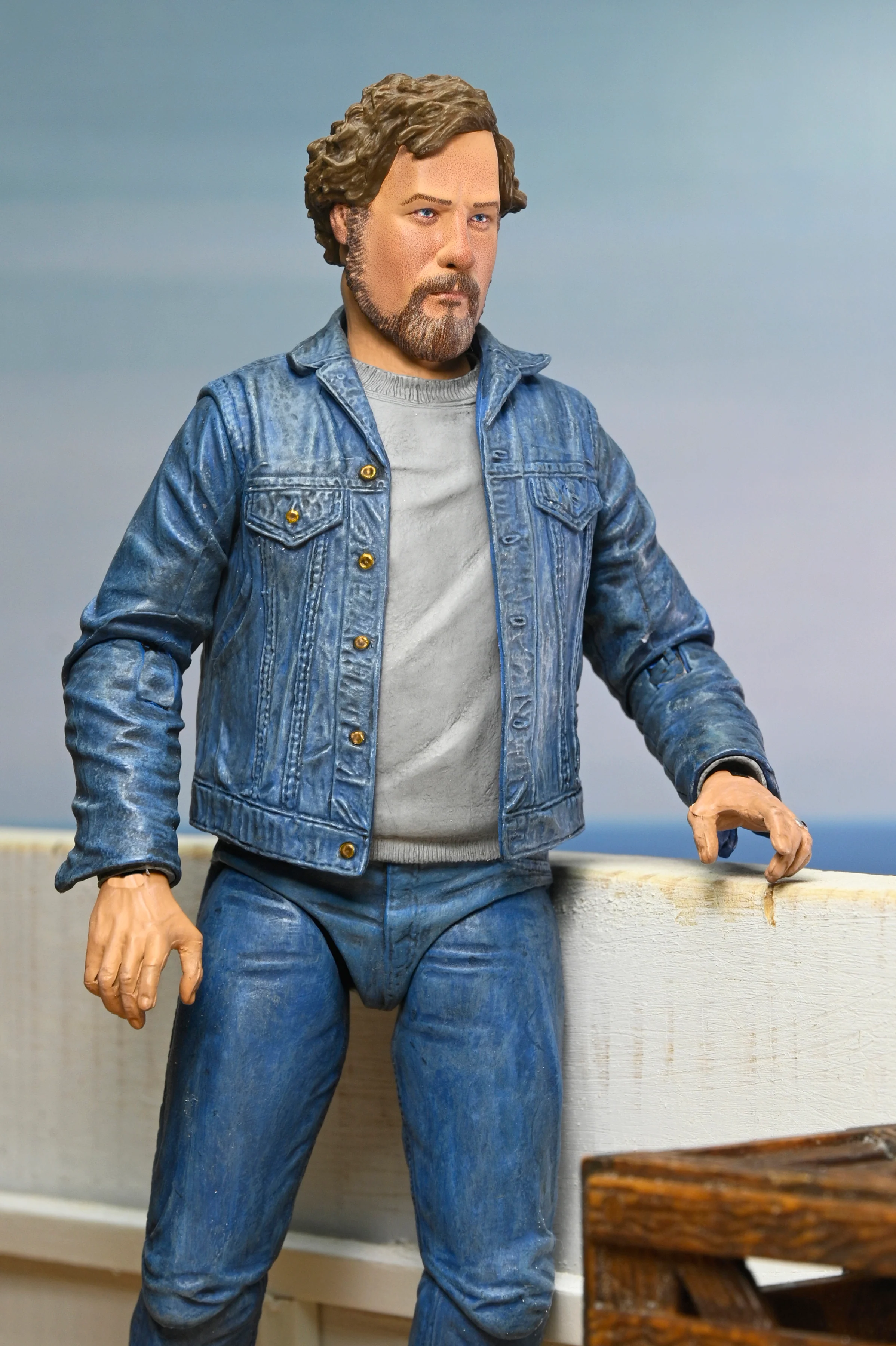 Jaws - 50th Anniversary Ultimate Matt Hooper (Amity Arrival) and Sam Quint 7” Scale Action Figure Bundle - Image 10