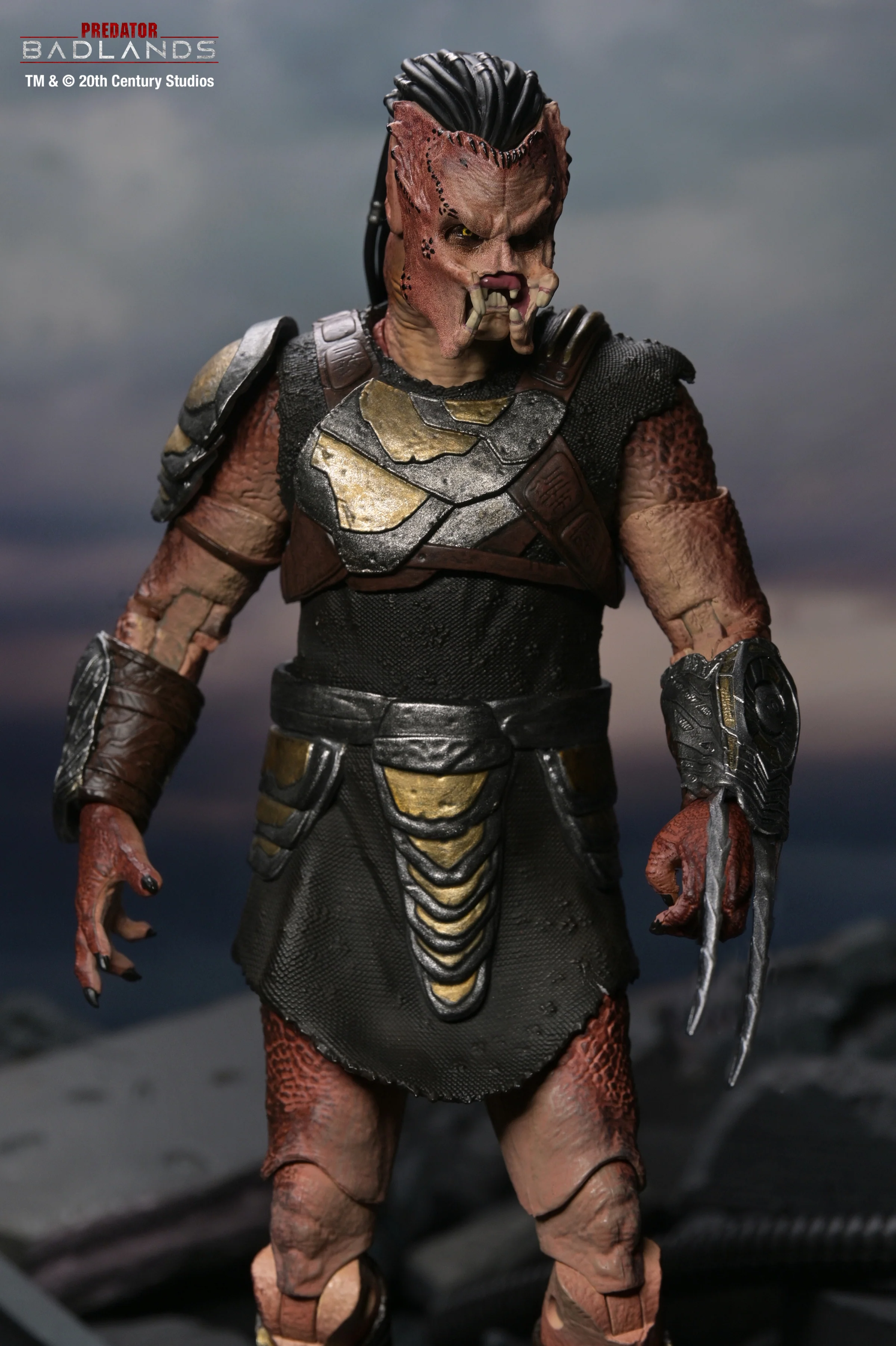 Predator: Badlands - Ultimate Dek (Training Armor) 7" Scale Action Figure - Image 6