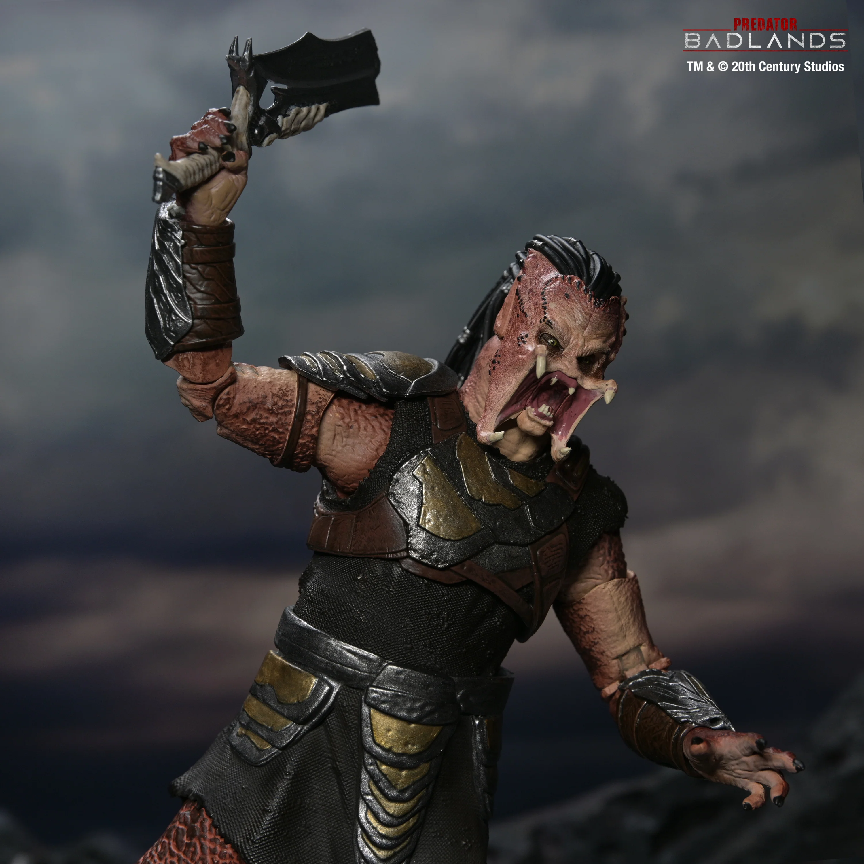 Predator: Badlands - Ultimate Dek (Training Armor) 7" Scale Action Figure - Image 9