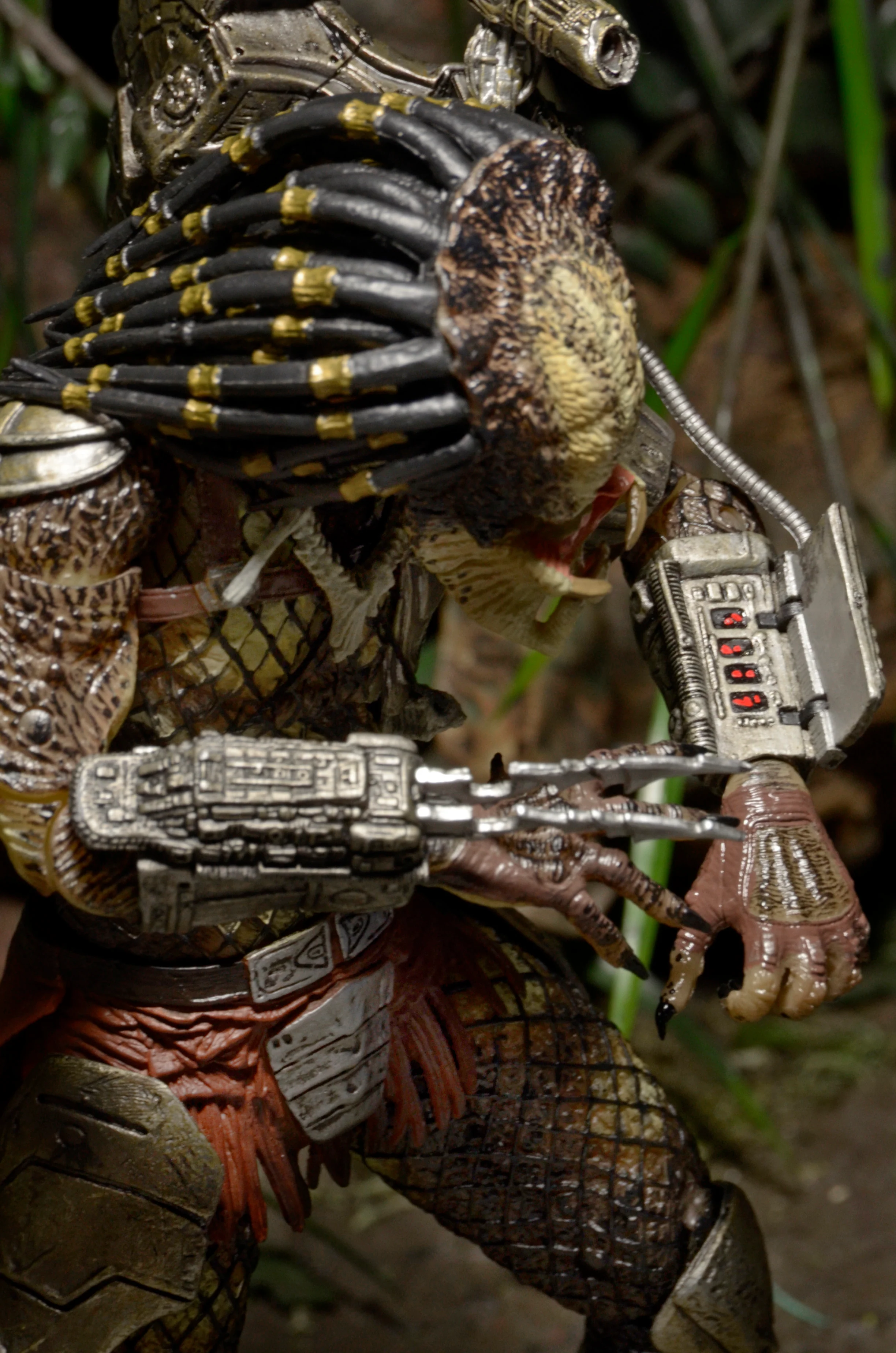 Predator - Ultimate Jungle Hunter 7” Scale Action Figure - Image 10