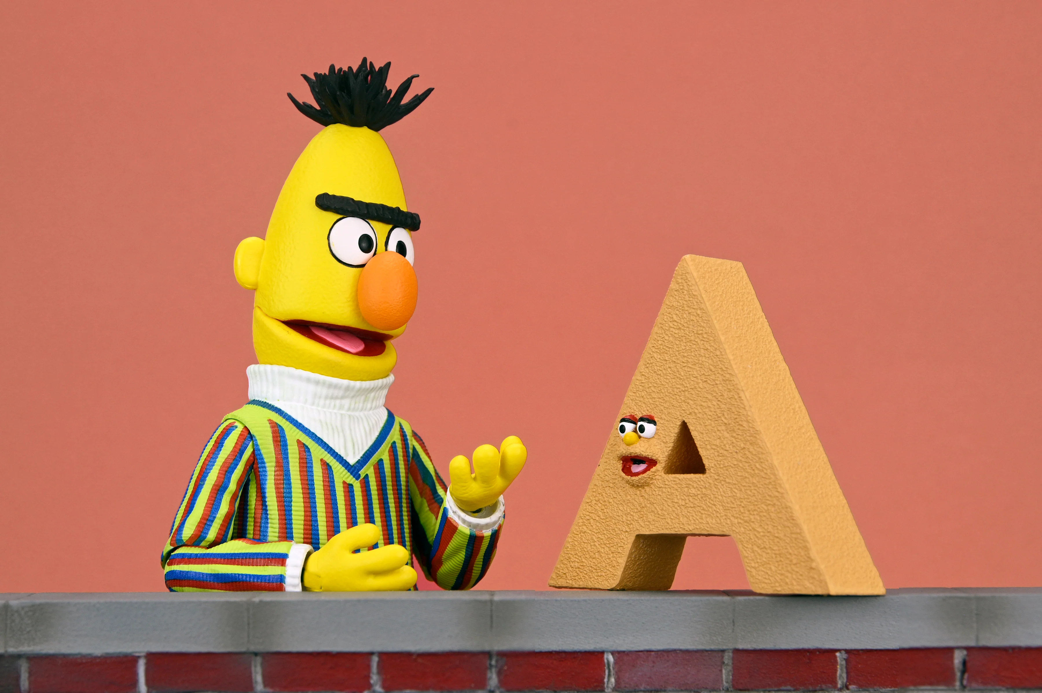 Sesame Street - Ultimate Bert 7” Scale Action Figure - Image 6