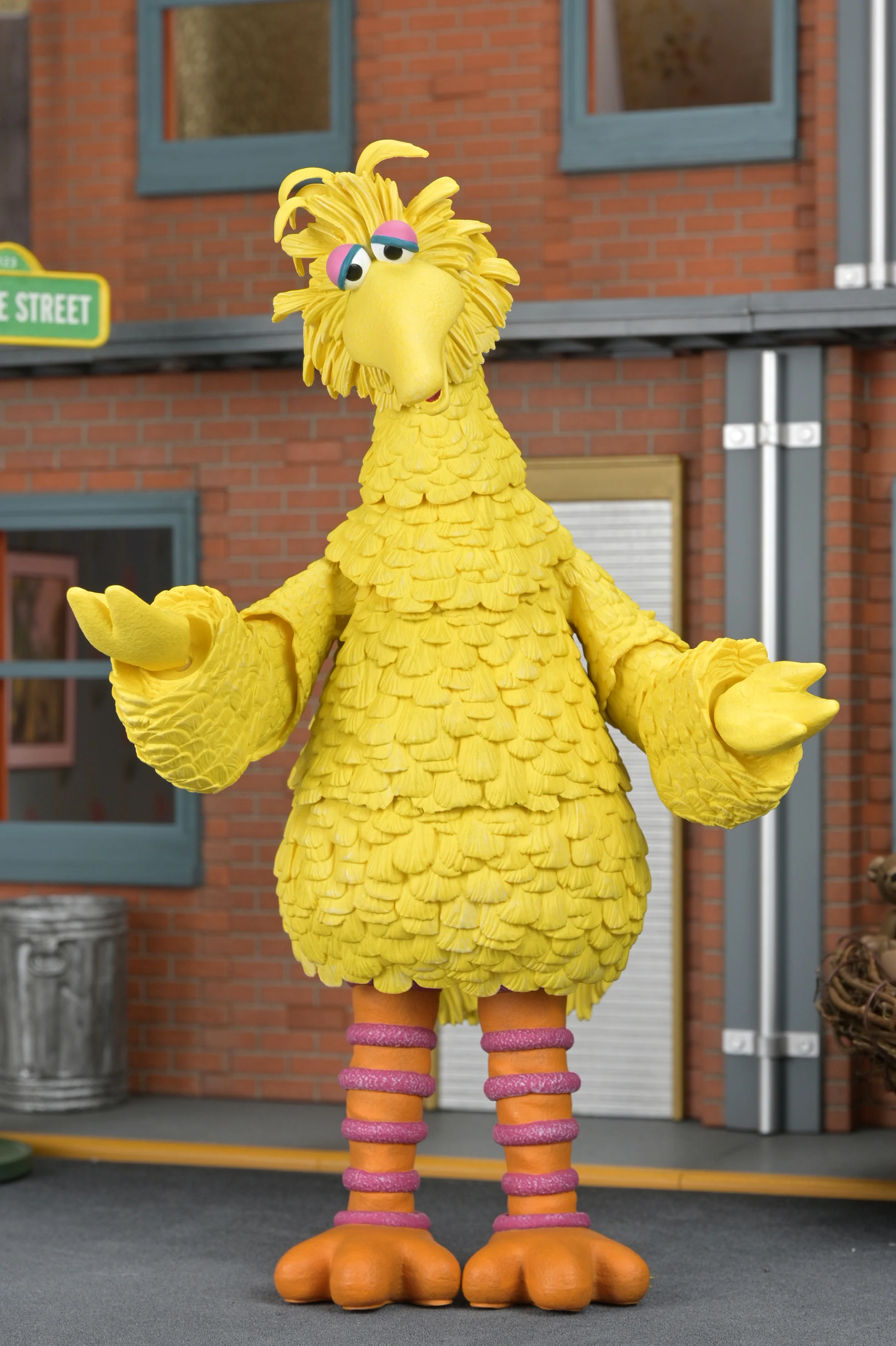 Sesame Street - Ultimate Big Bird 7” Scale Action Figure - Image 2