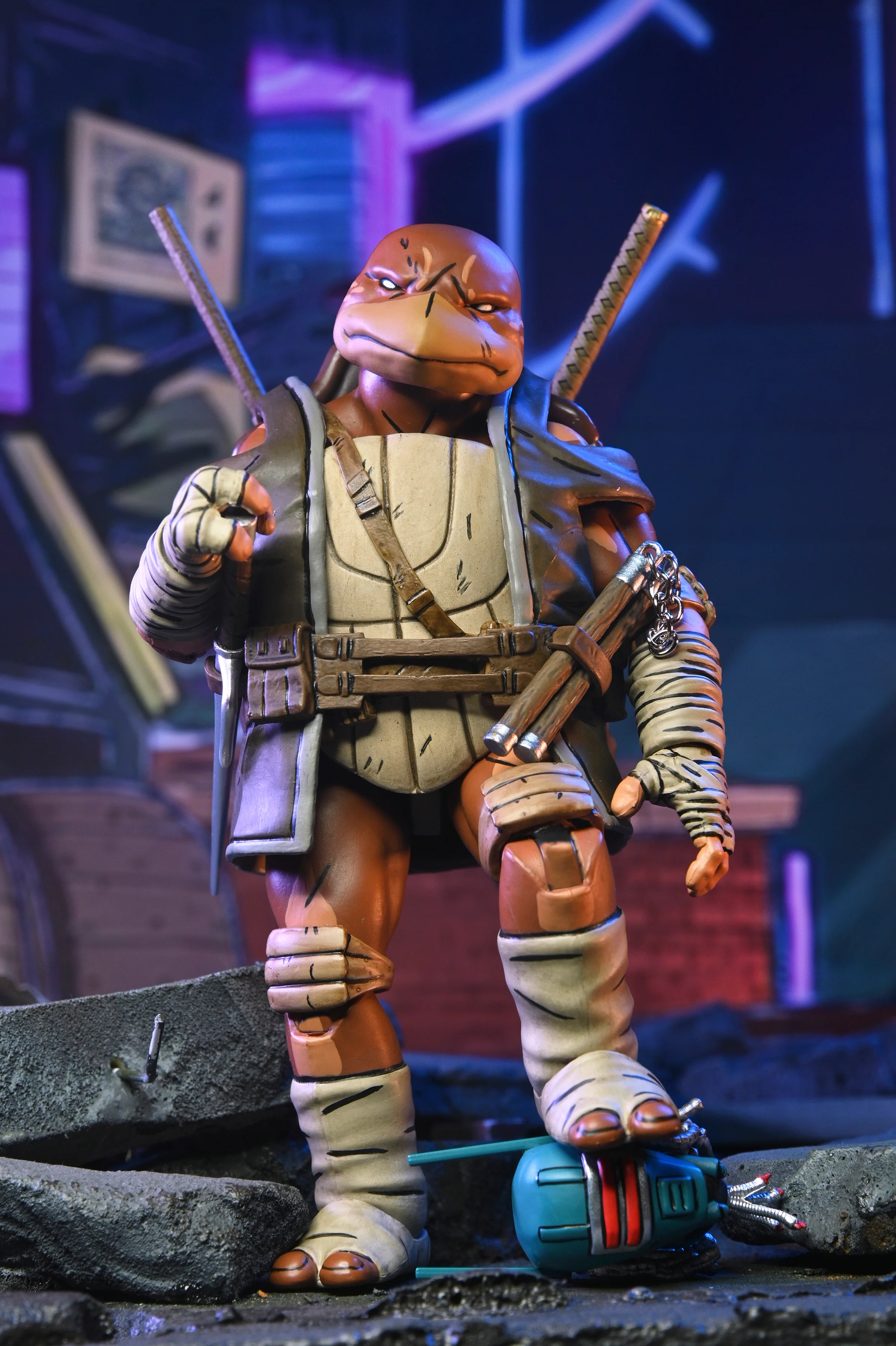 Teenage Mutant Ninja Turtles (The Last Ronin) - Ultimate Moja, Odyn, Uno & Yi 7” Scale Action Figure Bundle with Re-Evolution Collector’s Edition Book & Autograph Card Signed by Ben Bishop - Image 15