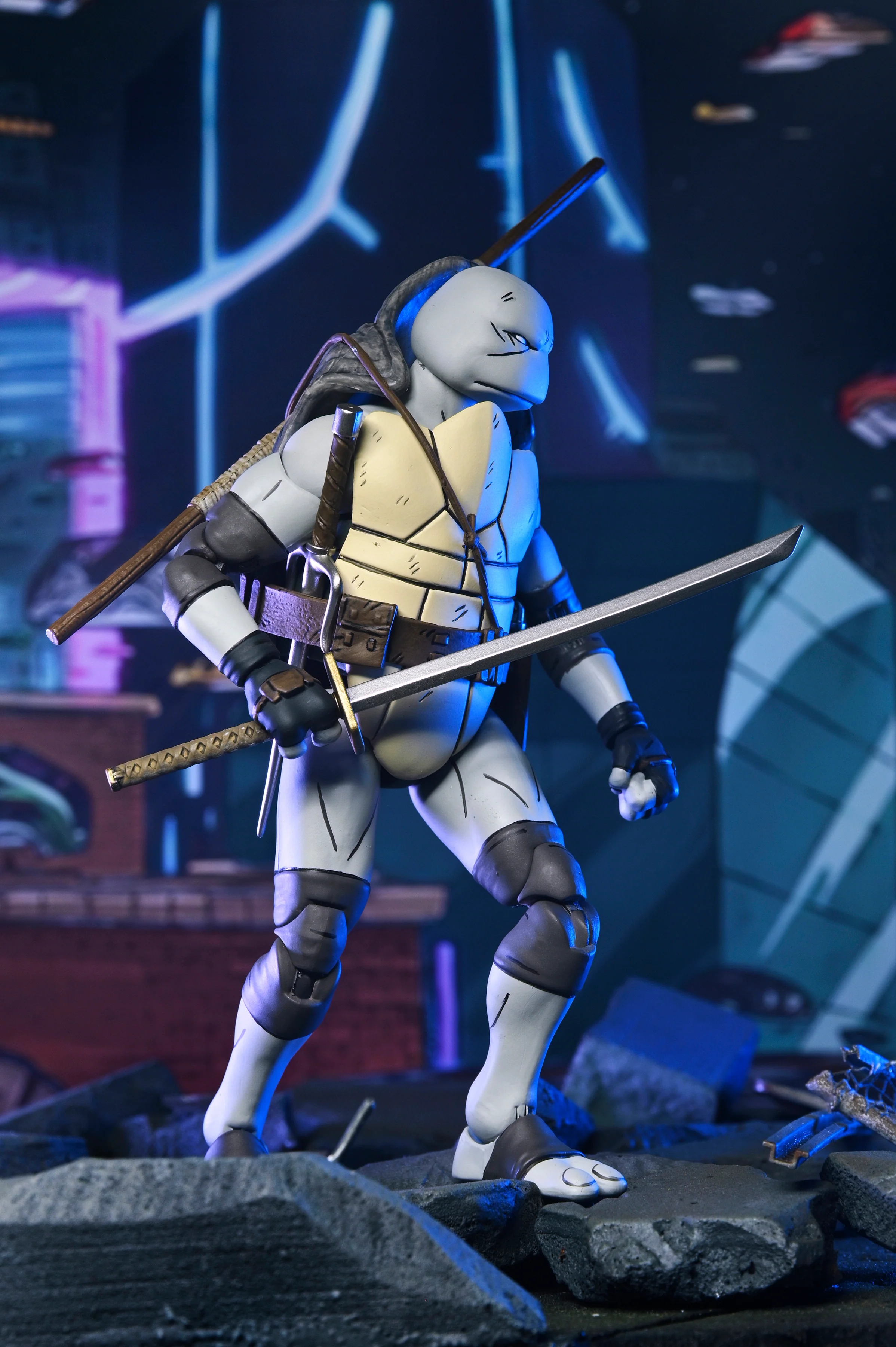 Teenage Mutant Ninja Turtles (The Last Ronin) - Ultimate Moja, Odyn, Uno & Yi 7” Scale Action Figure Bundle with Re-Evolution Collector’s Edition Book & Autograph Card Signed by Ben Bishop - Image 29
