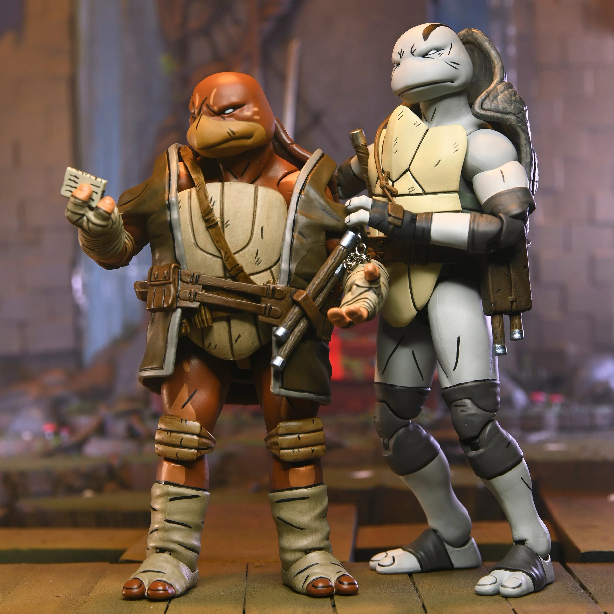 Teenage Mutant Ninja Turtles (The Last Ronin) - Ultimate Moja, Odyn, Uno & Yi 7” Scale Action Figure Bundle with Re-Evolution Collector’s Edition Book & Autograph Card Signed by Ben Bishop - Image 8