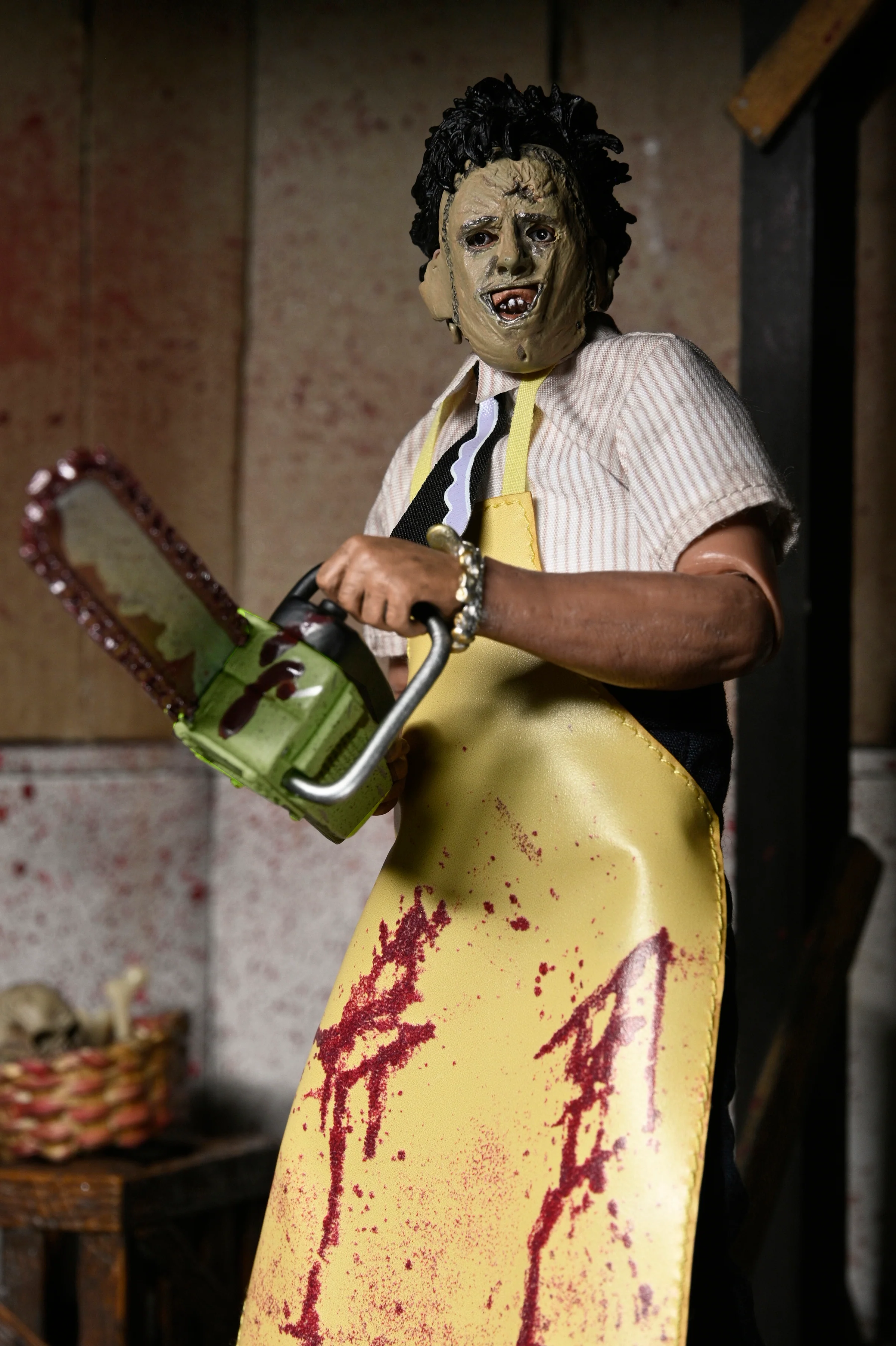Texas Chainsaw Massacre - Leatherface 8" Clothed Action Figure in Window Box Packaging - Image 2
