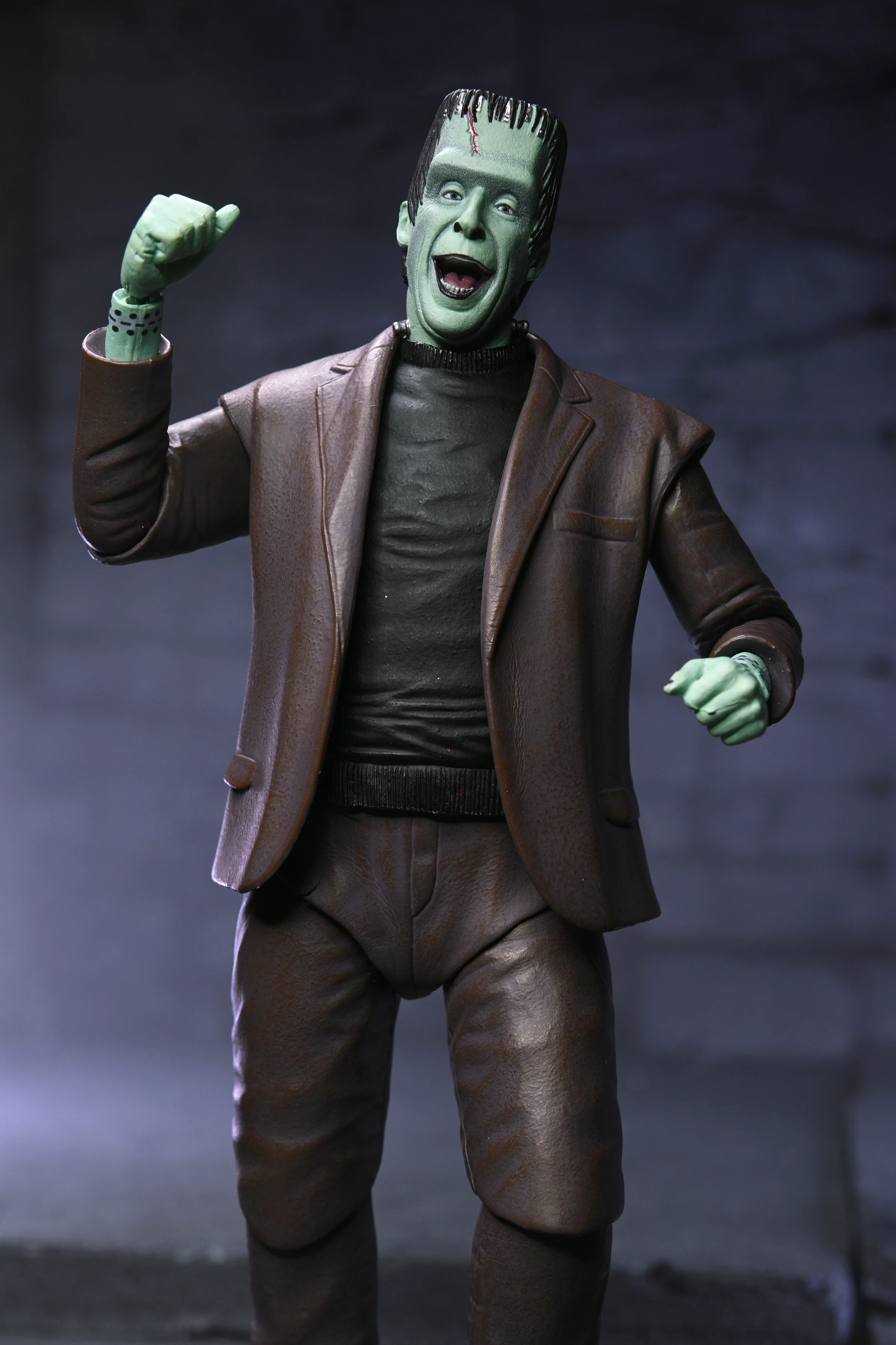 The Munsters (TV Series) - Ultimate Grandpa and Herman Munster 7” Scale Action Figure Bundle - Image 7