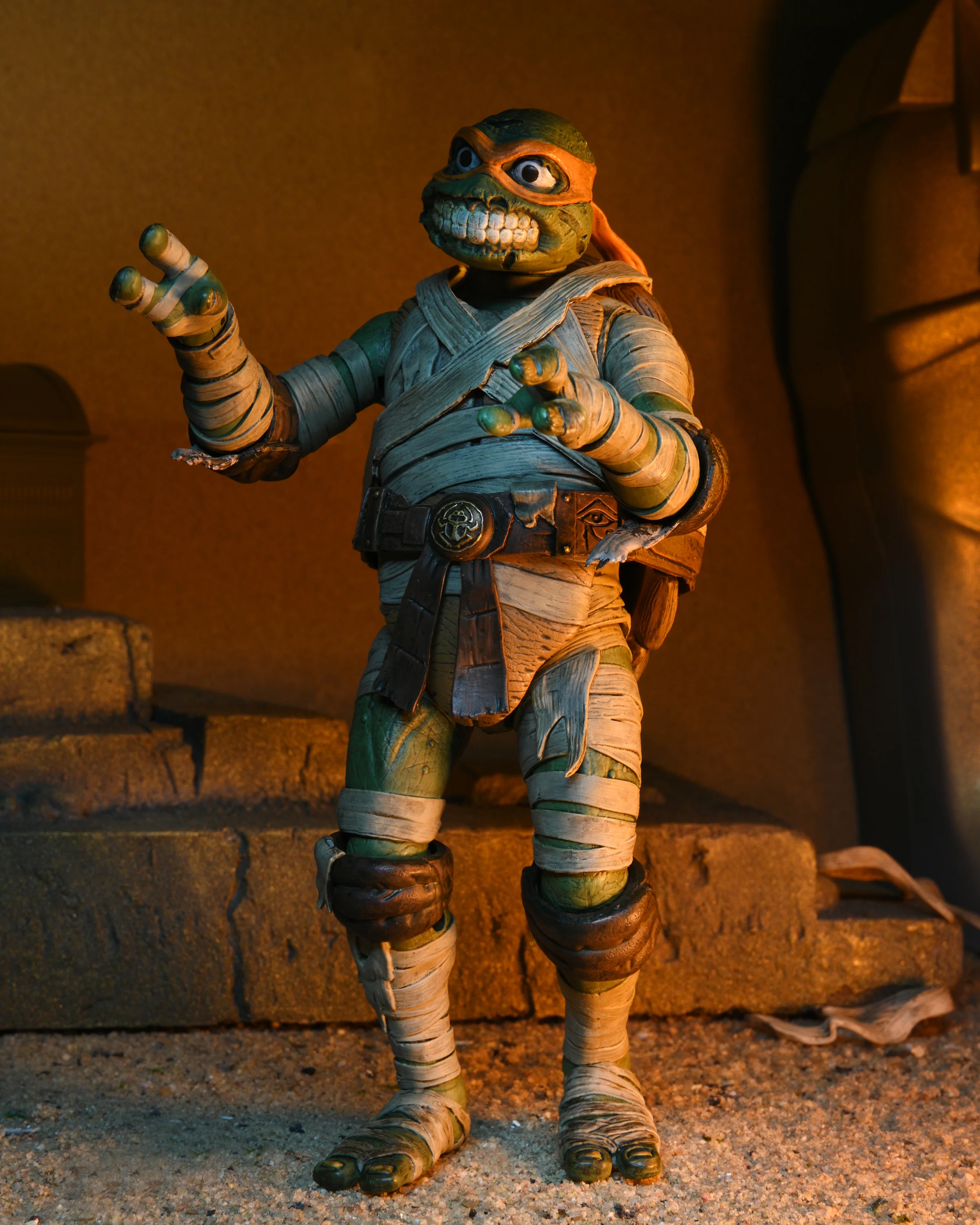 Universal Monsters x Teenage Mutant Ninja Turtles - Michelangelo as The Mummy 7â Scale Action Figure - Image 3